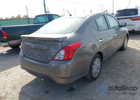 2015 Nissan Versa 1.6 Sv z USA, uszkodzony, nr VIN 3N1CN7AP7FL802658